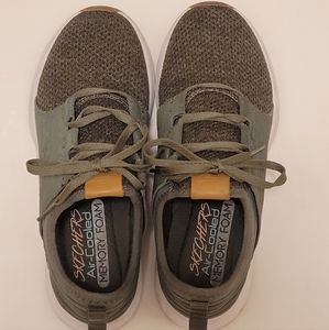 SKECHERS Women's Skyline Sneakers